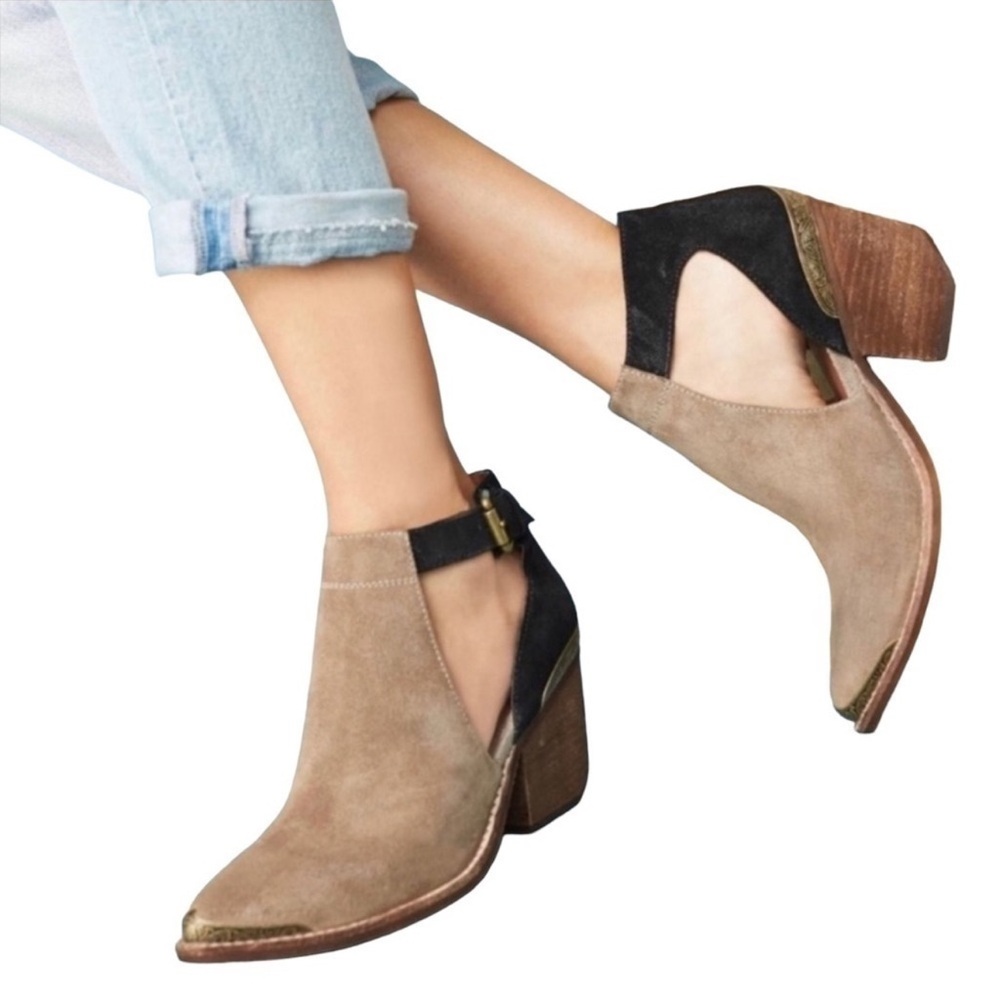 Jeffrey Campbell Woodruff Suede Pointed Toe Western Heeled Ankle Booties